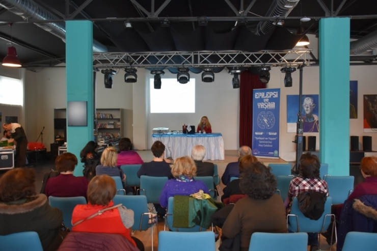 Epilepsi Ve Yaşam Semineri Düzenlendi