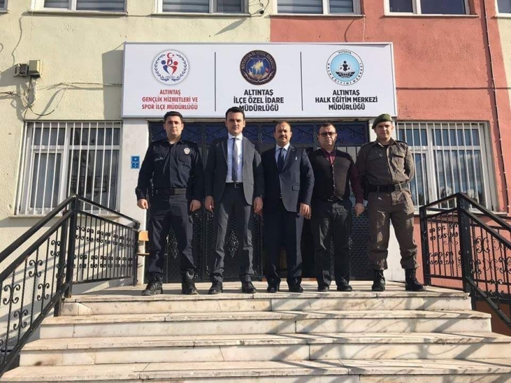 Kaymakam Çelik: Kursiyerlerimizin Çalışmaları Takdir Topluyor