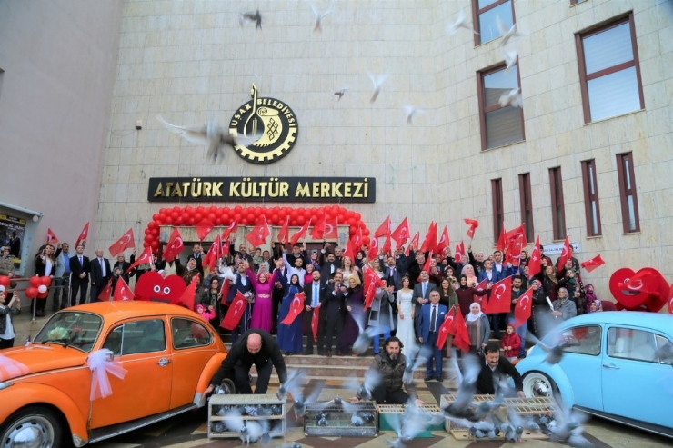 Uşak’ta Afrin Mesajlı Sevgililer Günü Etkinliği