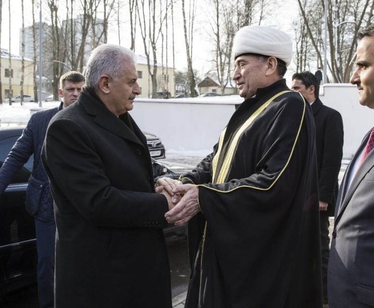 Başbakan Yıldırım, Minsk Camii’ni Ziyaret Etti