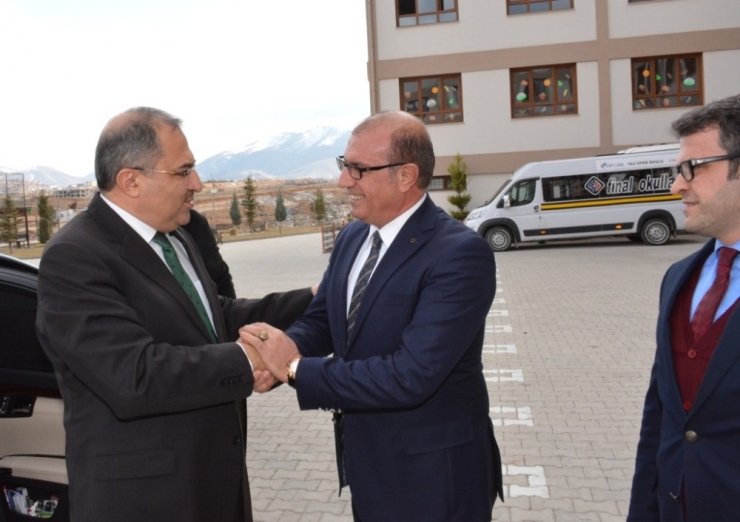 Vali Kaban’dan Final Okullarına Ziyaret