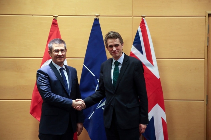 Bakan Canikli, Nato Genel Sekreteri Ve İngiltere Savunma Bakanı İle Görüştü