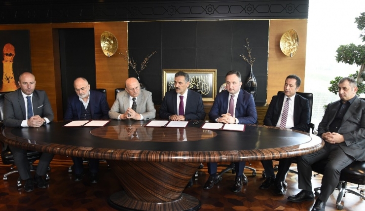 Tekkeköy’e Yeni Lise İçin İmzalar Atıldı