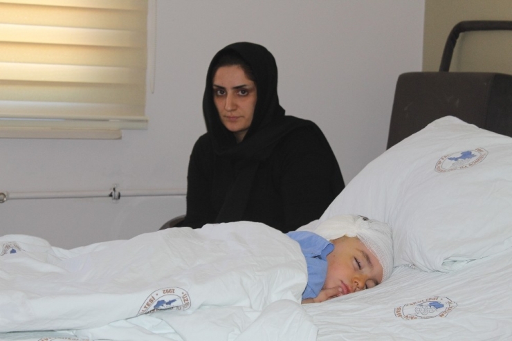 Iraklı Abdullah, ’Biyonik Kulak’ Sayesinde Artık Duyabilecek