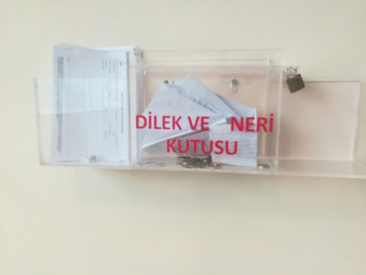 Hastanenin Dilek Ve Öneri Kutusuna Para Atılması Gülümsetti