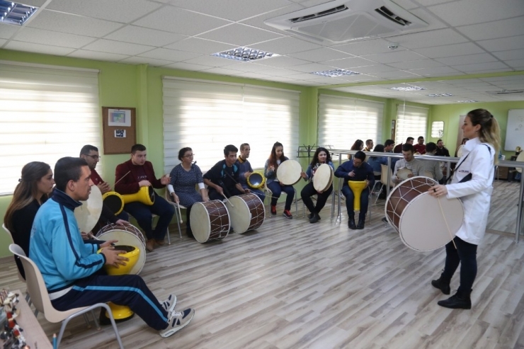 Müzik Ve Ritim Eğitimi Engel Tanımıyor