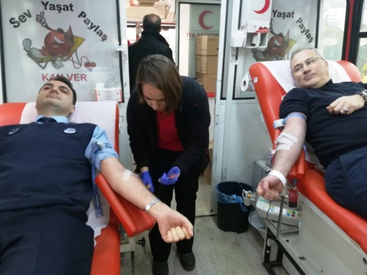 İzmit Zabıtası’dan Zeytin Dalı Harekatı’na Destek