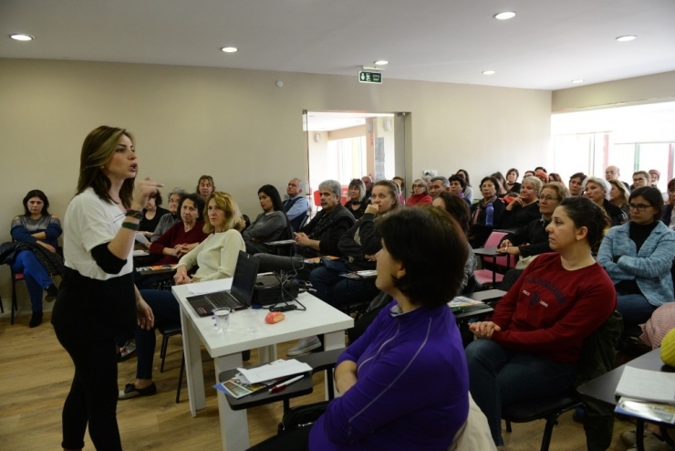 Konyaaltı’nda ‘İnsanlarda Öfke Kontrolü’ Adlı Seminer Verildi