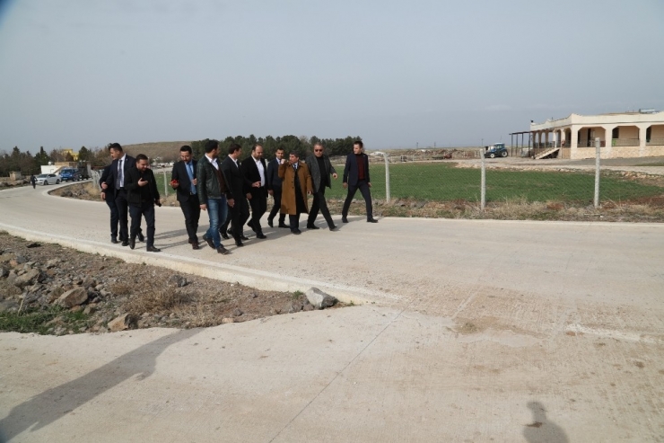 Siverek Kırsalında Beton Yol Çalışması