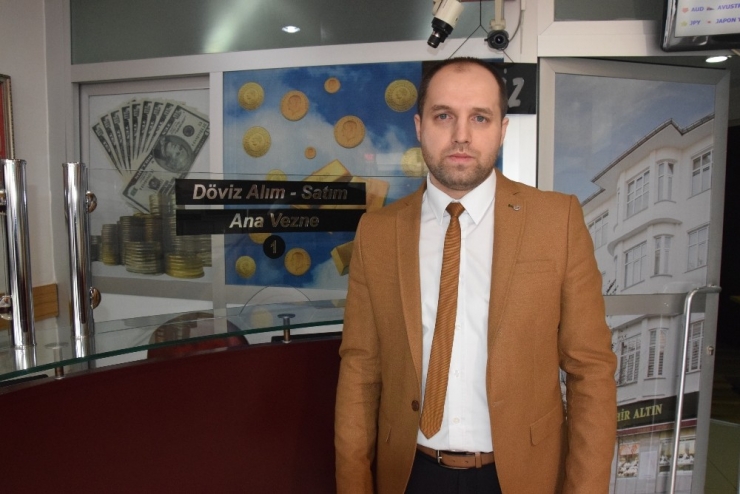 Fazladan 10 Bin Tl Ödeme Yaptıkları Müşteriyi Arıyorlar