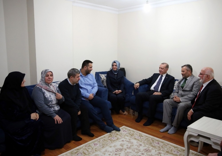 Cumhurbaşkanı Erdoğan 15 Temmuz Gazisini Ziyaret Etti