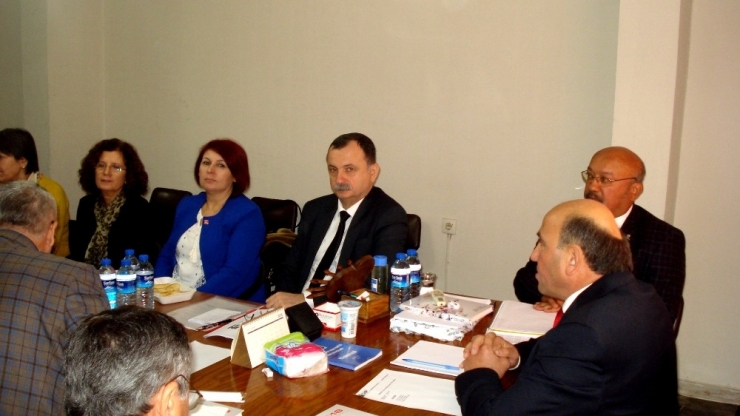 Manisa Chp Teşkilatı Sarıgöl’de Toplandı