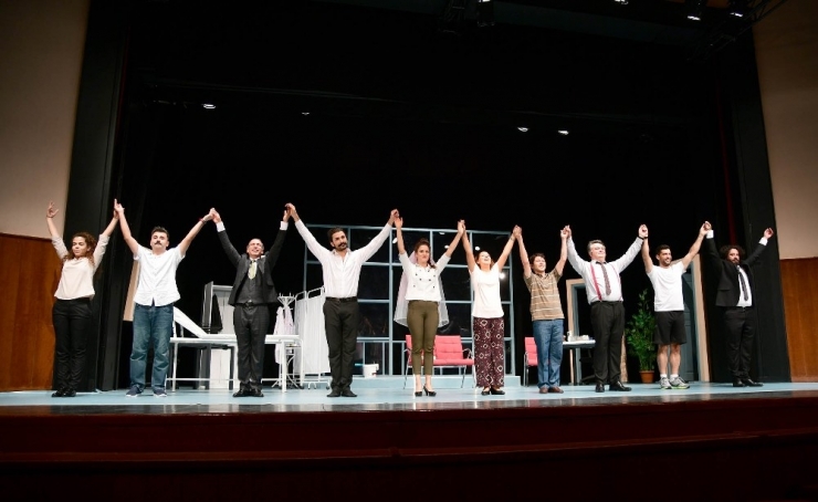 Adana Şehir Tiyatrosu’na Çifte Ödül