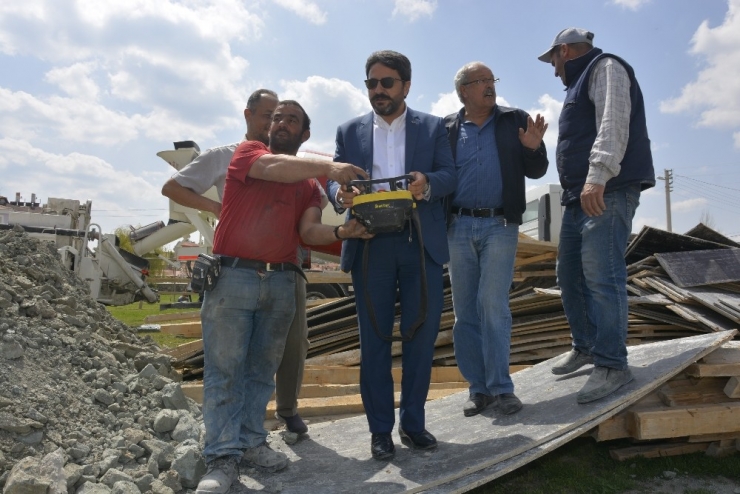 Kırka’ya Spor Alanında Yatırımlar Devam Ediyor