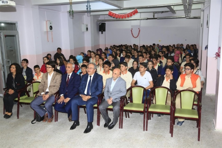 Ünver Kariyer Günlerinde Ortaokul Öğrencileriyle Sohbet Etti