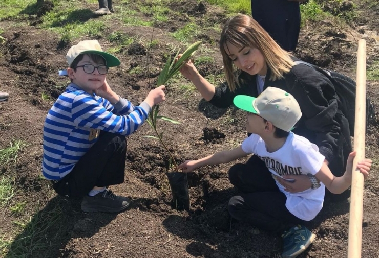 Bir Otizmli Çocuk, Bir Fidan