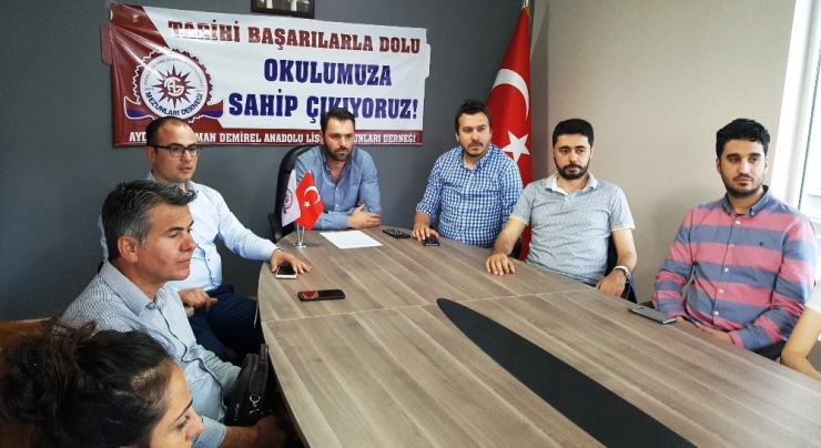 Mezunlardan Nitelikli Okul Tepkisi