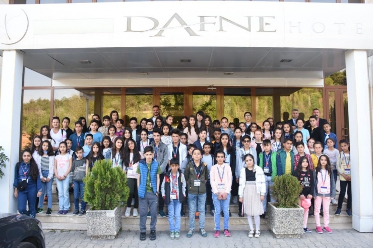 Yüksekovalı 75 Öğrenci Düzce’ye Geliyor