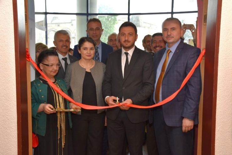 Halk Eğitim Sergisi Kapılarını Açtı