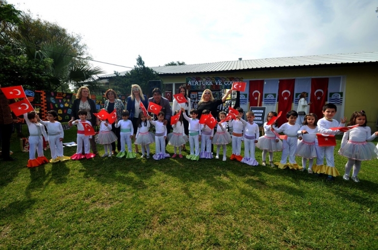 Foça Belediyesi Çocuk Evi’nde 23 Nisan Coşkusu