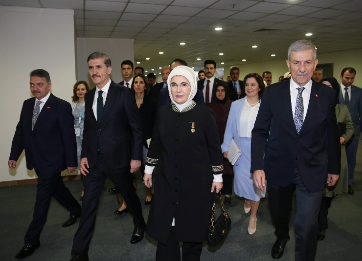 Sağlık Bakanı Demircan: "Geleneksel Tıp, Modern Tıbbın Alternatifi Değildir"