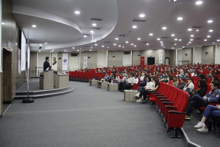 Saü’de "Gelişime Açık Ol" Konferansı