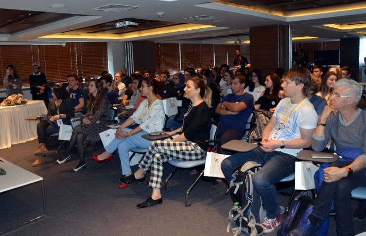 Sağlıkta Teknoloji Eğitimle Buluştu