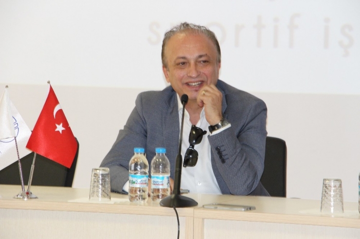 Levent Özçelik’ten, Anadolu Üniversitesi’nde Spor Söyleşisi