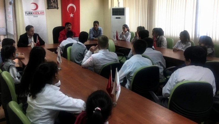 Siirtli Öğrenciler Kızılay Faaliyetlerini Öğrendi