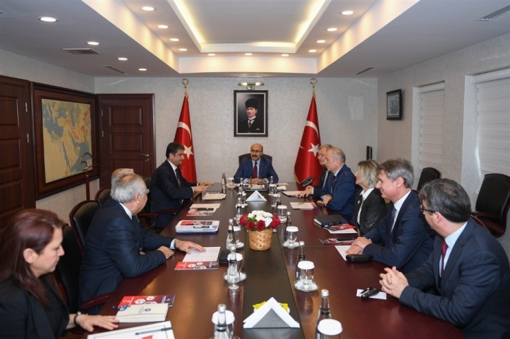 Adana’da Ar-ge Tasarım Merkezleri Kurulacak