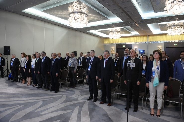 Prof. Dr. Ünsal: "Tansiyon Yüksekliği Olan Böbrek Hastaları Tuzu Azaltmalı”