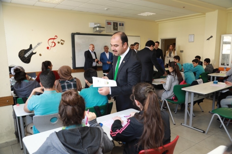 Büyükşehir’den Öğrencilere Deneme Sınavı