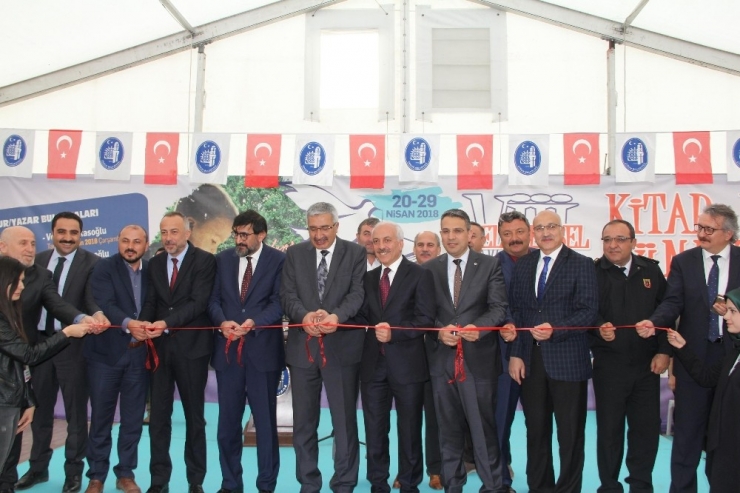 Çorum 8. Kitap Fuarı Ve Kültür Günleri Başladı