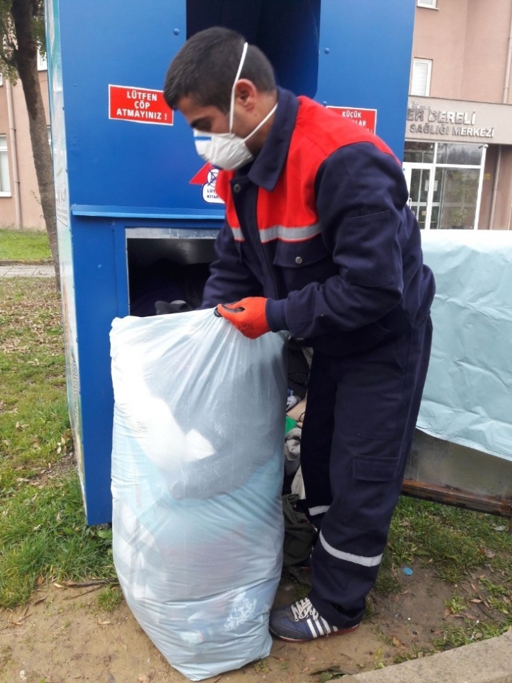 İzmit’te Tonlarca Tekstil Atığı Toplanıyor