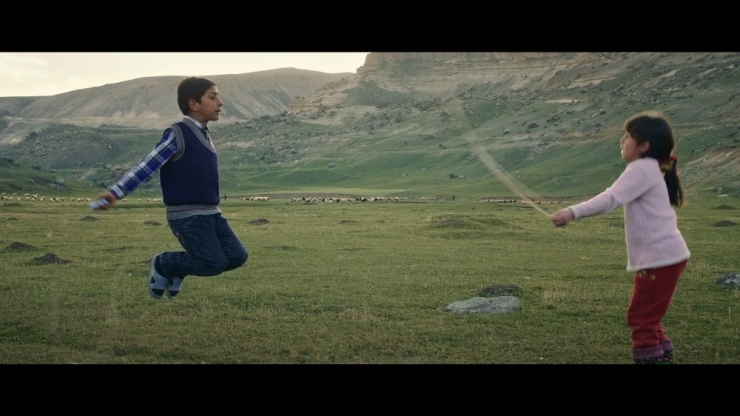 Cinsiyet Eşitsizliğine Karşı ‘Kızlar Da Yapar Erkekler De’ Reklamı Yayınlandı