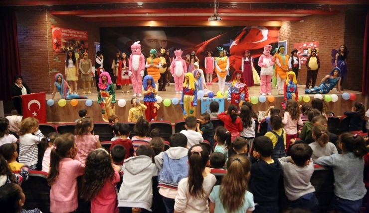 Silopi’de Liseli Kız Öğrencilerden, Minikleri Sevindiren Etkinlik