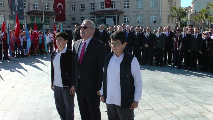 Akçakoca’da 23 Nisan Kutlamaları Törenle Başladı