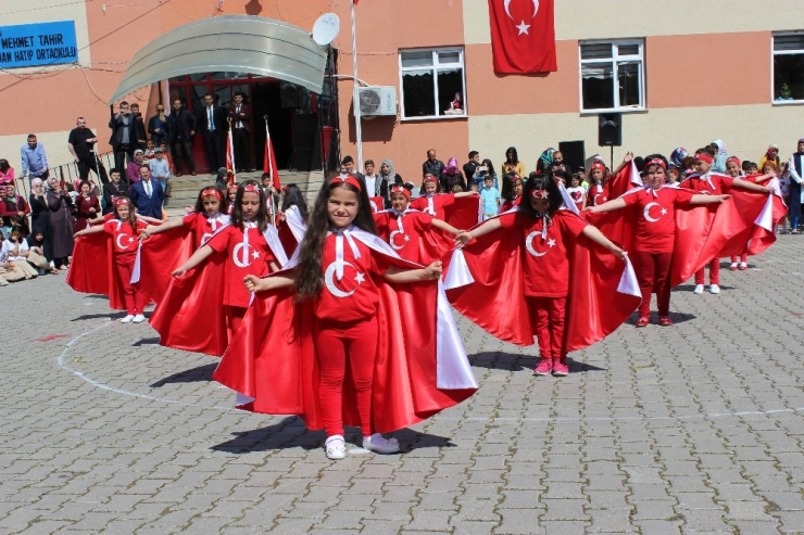 23 Nisan, Akdağmadeni’nde De Coşkuyla Kutlandı