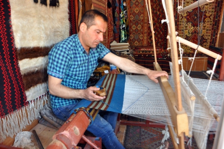Hasankeyf’te Son Dokuma Tezgahları