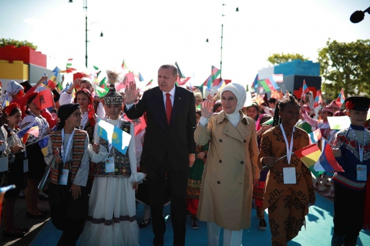 Cumhurbaşkanı Erdoğan, Dünya Çocuklarını Ağırladı