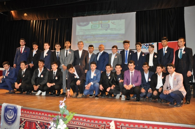 Kur’an Bülbülleri Simav’da Yarıştı