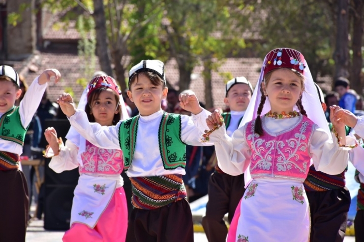 İnönü’de 23 Nisan Coşkusu