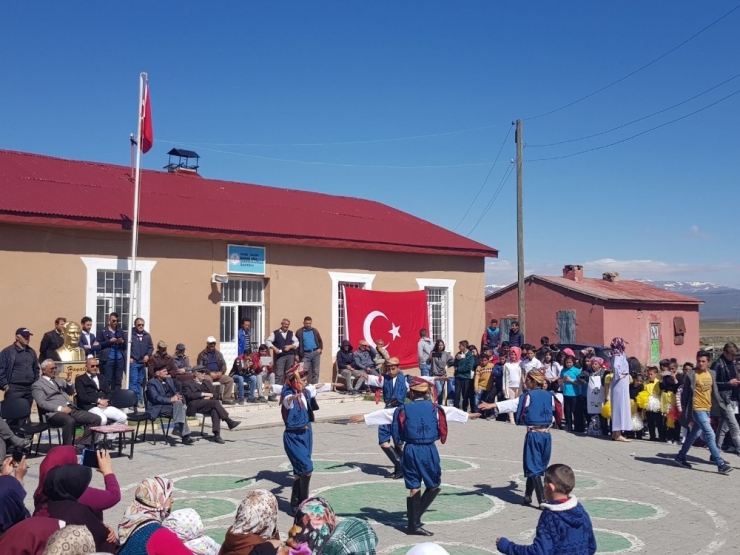 Karahamza Köyünde 23 Nisan Coşkuyla Kutlandı