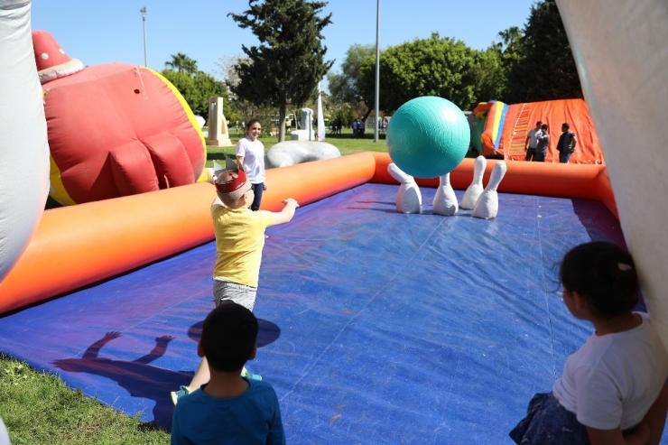 23 Nisan Coşkusu Çocuk Festivalinde Yaşatılıyor