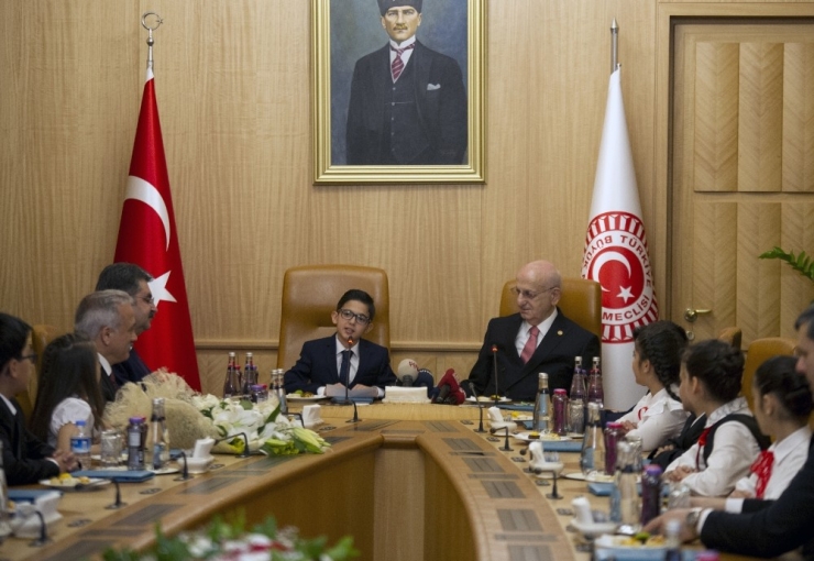 Tbmm Başkanı Kahraman Çocukları Kabul Etti