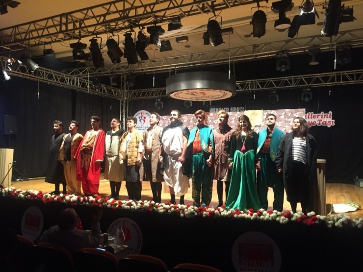 ‘Hayallerini Sahneye Taşı’ Tiyatro Yarışması’nda Afyonkarahisar’a İkincilik