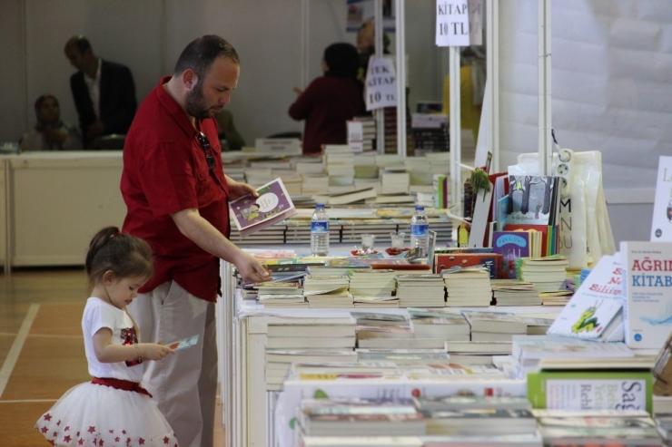 Somalı Kitapseverleri Buluşturan Etkinlik
