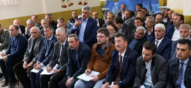 Başkan Sekmen Tortum Ve Uzundere’de Muhtarlarla Buluştu