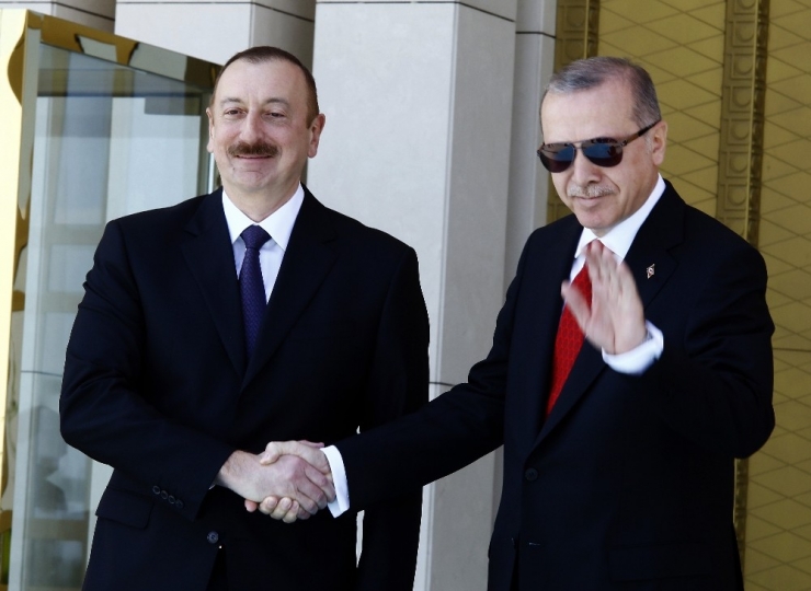 Cumhurbaşkanı Erdoğan, İlham Aliyev’i Resmi Törenle Karşıladı