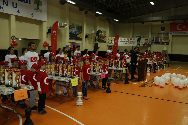 Ailece Ödülü Hak Ettiler